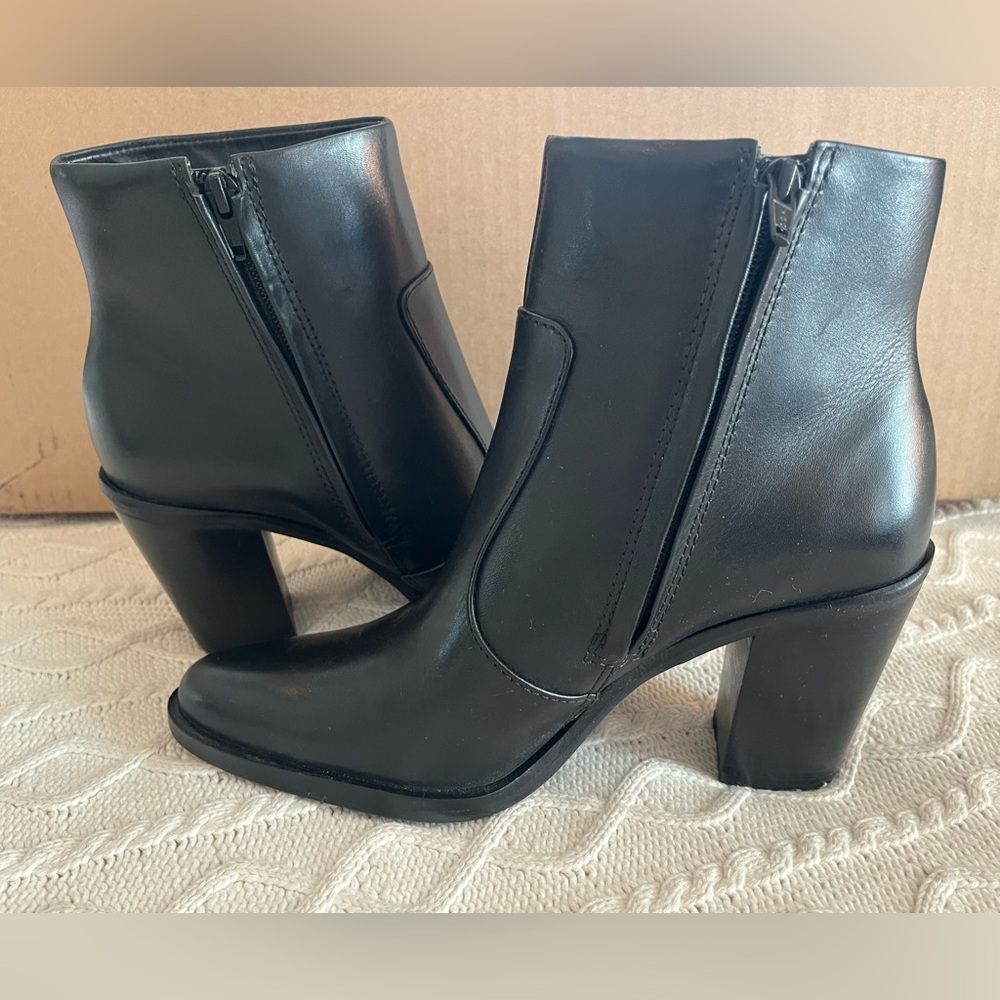 Gianni Bini Black Leather Ankle Boots Heeled Boots Designer Women’s Size 9 - Picture 7 of 11